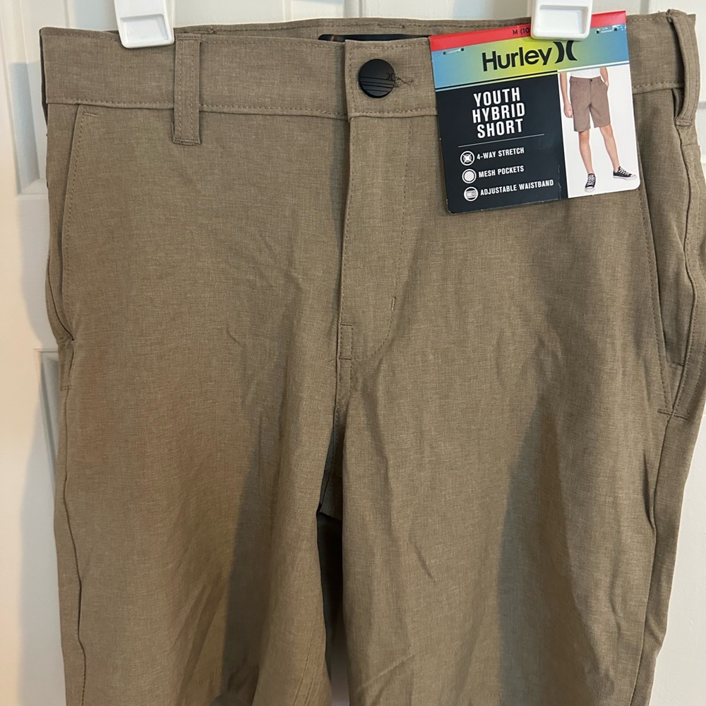 NWT - Hurley Boys Khaki Youth Hybrid golf style Shorts
